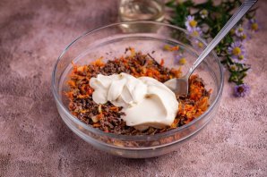 Печень с морковью и луком