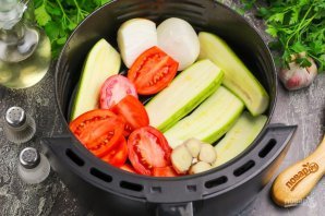 Кабачковая икра в аэрогриле