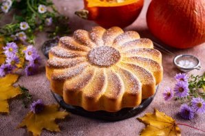 Быстрый сладкий пирог на кефире с тыквой Быстрый сладкий пирог на кефире с тыквой