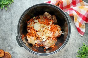 Плов с курицей в мультиварке