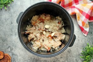 Плов с курицей в мультиварке