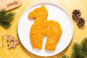 Вегетарианский салат в виде лошади