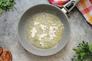 Фрикадельки в молочном соусе Фрикадельки в молочном соусе