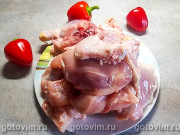 Чахохбили из курицы (или цыпленка) в казане Чахохбили из курицы (или цыпленка) в казане