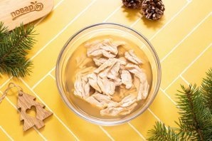 Вегетарианский салат в виде лошади