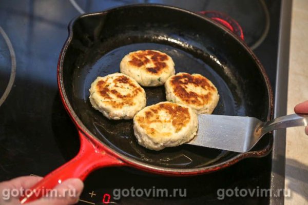 Котлеты из судака с креветками