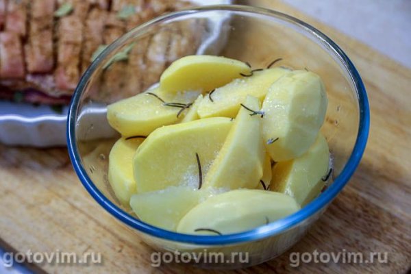 Свиная грудинка, запеченная со специями Свиная грудинка, запеченная со специями