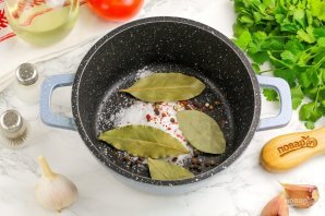 Сало в рассоле в банке