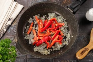 Фрикасе из курицы со сметаной Фрикасе из курицы со сметаной