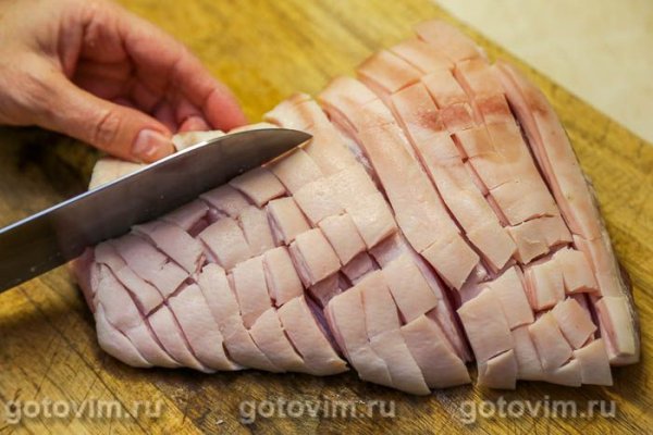 Свиная грудинка, запеченная со специями Свиная грудинка, запеченная со специями