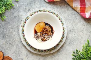 Новогодний салат с креветками