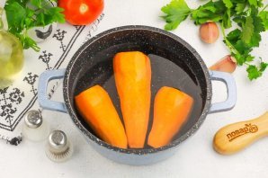 Салат из моркови с чесноком