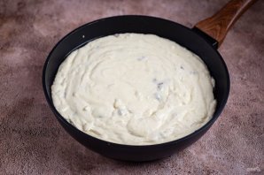 Творожная запеканка на сковороде