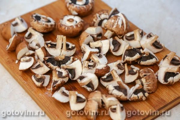 Гуляш из легкого с грибами