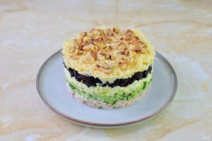 Салат из курицы и чернослива Салат из курицы и чернослива