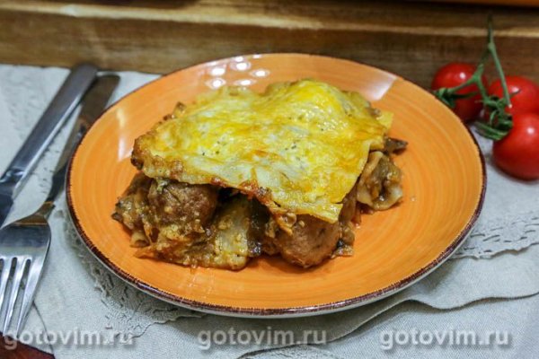 Лазанья с фрикадельками, овощным соусом и бешамель Лазанья с фрикадельками, овощным соусом и бешамель