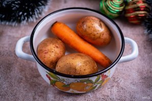 Салат "Оливье" новогодний Салат "Оливье" новогодний