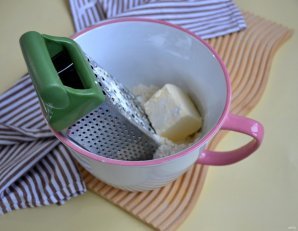 Пирог с сыром и луком-порей