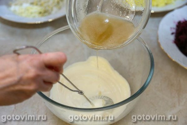 Рулет селедка под шубой (с желатином) Рулет селедка под шубой (с желатином)