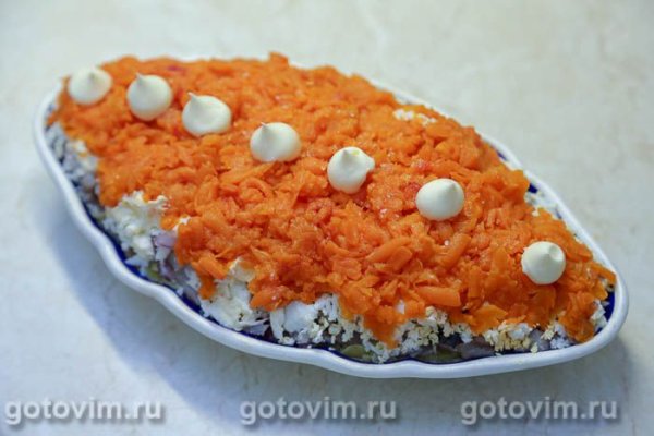 Селедка под шубой с икрой минтая
