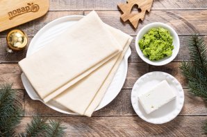 Праздничные елочки из теста Праздничные елочки из теста