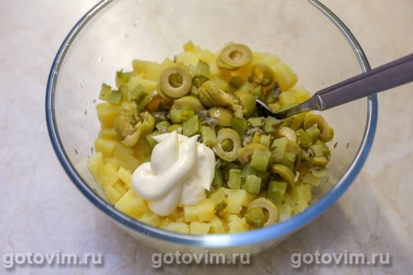 Салат «Оливье» с ланспиком, цыпленком и креветками по старинному рецепту Салат «Оливье» с ланспиком, цыпленком и креветками по старинному рецепту