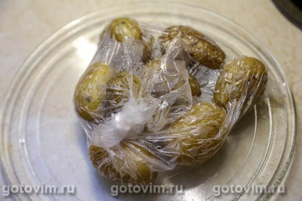 Картофель в микроволновке