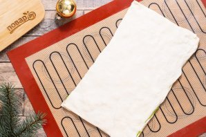 Праздничные елочки из теста Праздничные елочки из теста