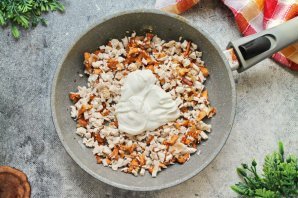 Жульен с курицей и лисичками Жульен с курицей и лисичками