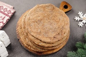 Новогодний печеночный торт