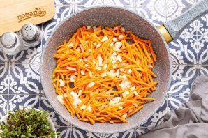 Рис с морковью и луком