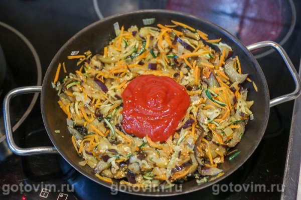 Лазанья с фрикадельками, овощным соусом и бешамель Лазанья с фрикадельками, овощным соусом и бешамель