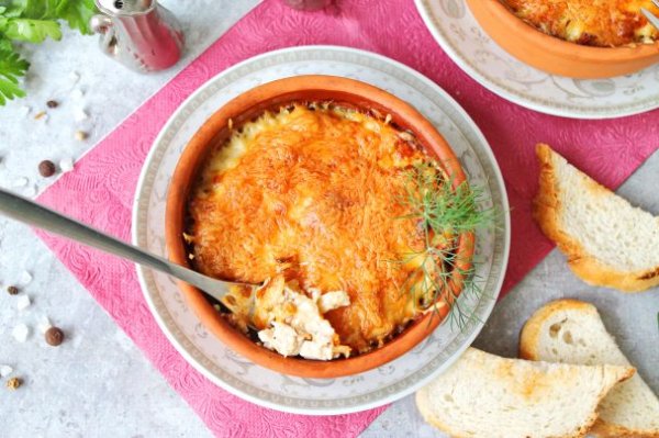 Жульен с курицей и лисичками Жульен с курицей и лисичками