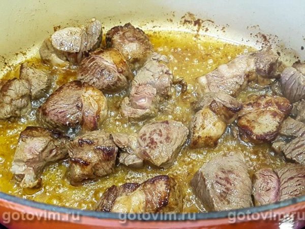 Баранина, тушенная с лавандой по-провански