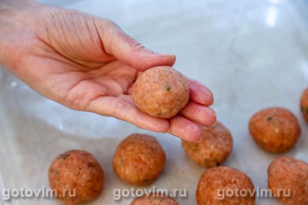 Рыбные фрикадельки в томатном соусе