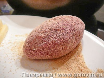 Куриные котлеты со свеклой и сыром