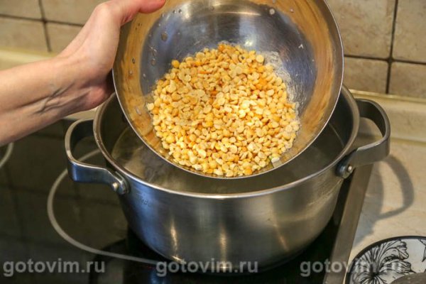 Мясной суп с горохом и чечевицей