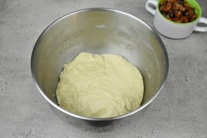 Рождественский дрожжевой штоллен Рождественский дрожжевой штоллен