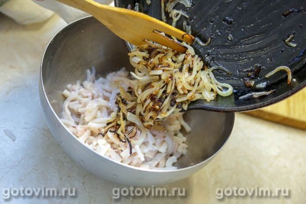 Мини-чебуреки посикунчики с кальмарами