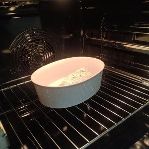 Морской окунь, запеченный в сметане