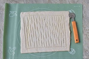 Пирог с лимоном из слоеного теста