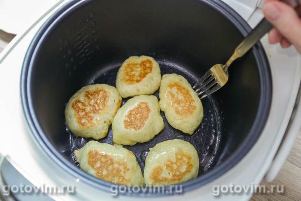 Оладьи в мультиварке на дрожжах