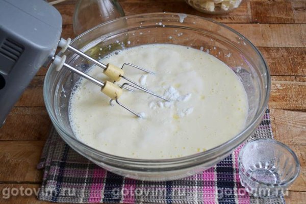 Блинный торт с бананами и шоколадом