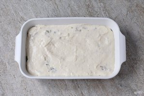 Заливной пирог с консервированной рыбой