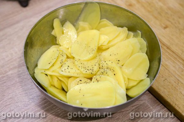 Картофельная запеканка с сыром в мультиварке