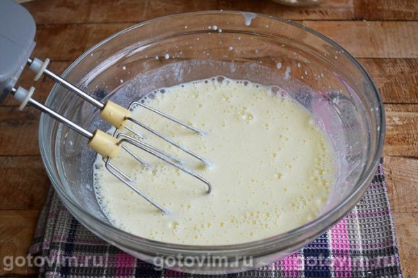 Блинный торт с бананами и шоколадом