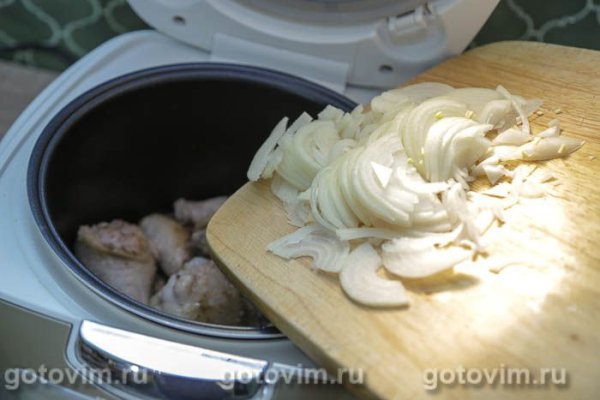 Чахохбили из курицы с картофелем в мультиварке