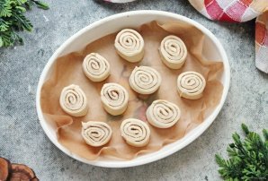 Синабоны из слоеного теста