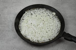 Дрожжевые блины на манке