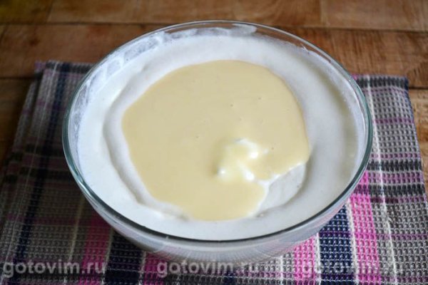 Блинный торт с бананами и шоколадом